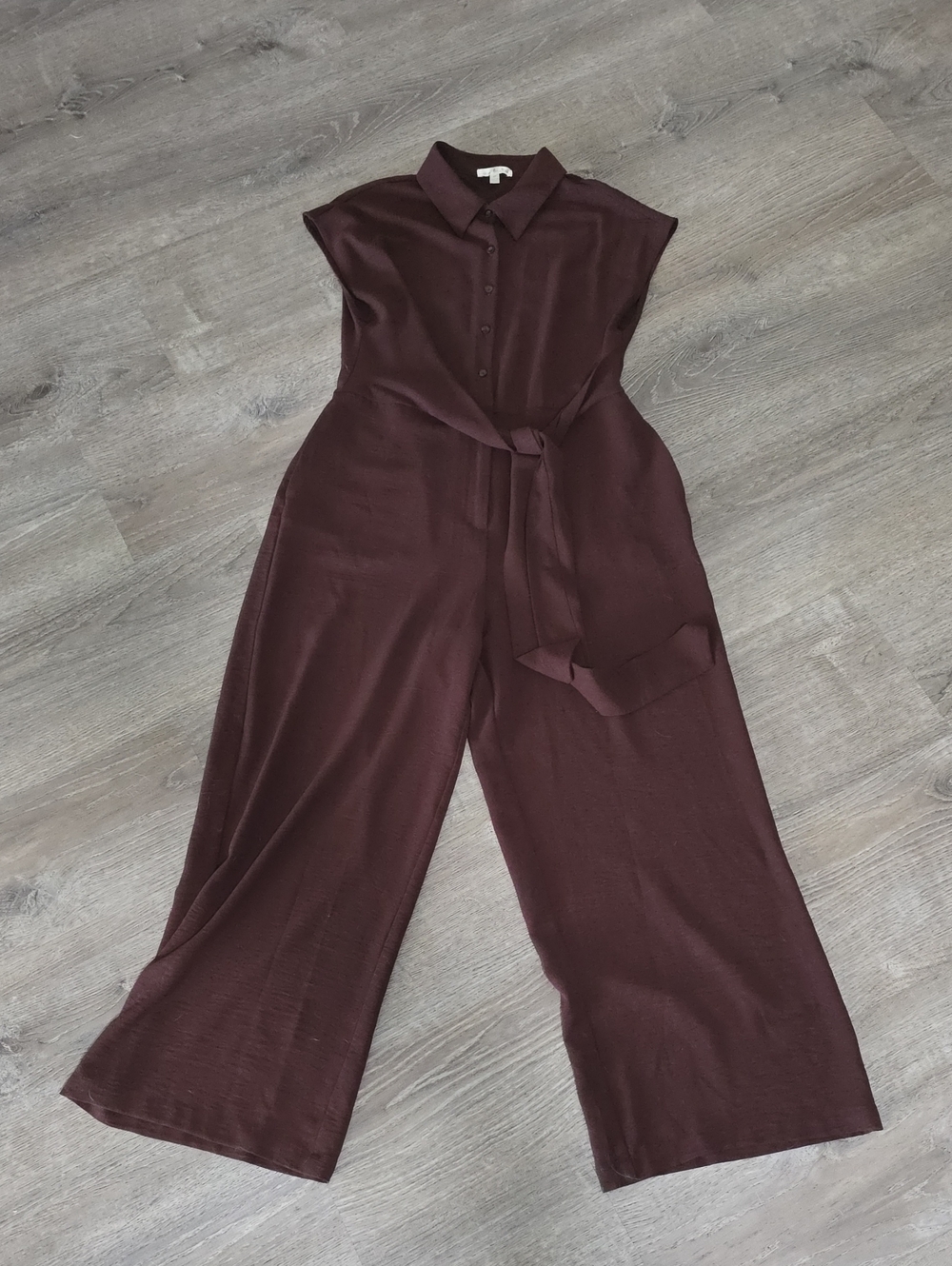 nine britton Sleeveless Collared Wide-Leg Jumpsuit in Plum Brown